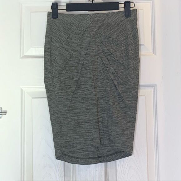 Lululemon Yoga Haven Skirt Heathered Fatigue Green Size 4 - Picture 7 of 8